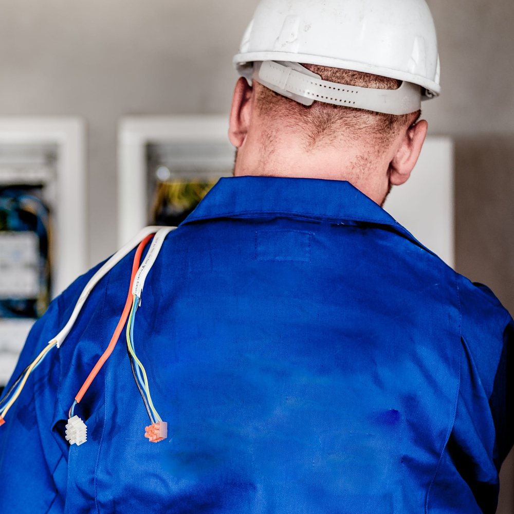 Supervisión del montaje de instalaciones eléctricas de interior en edificio de viviendas